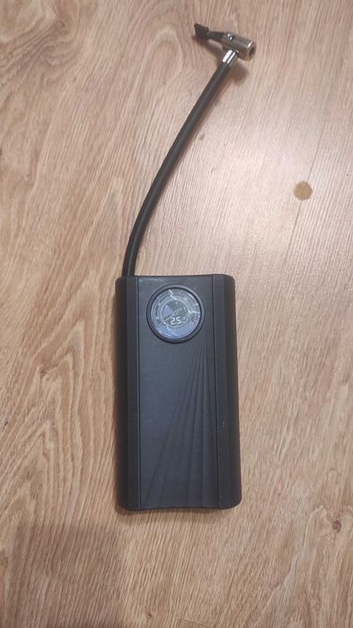 Автомобільний компресор електричний портативний