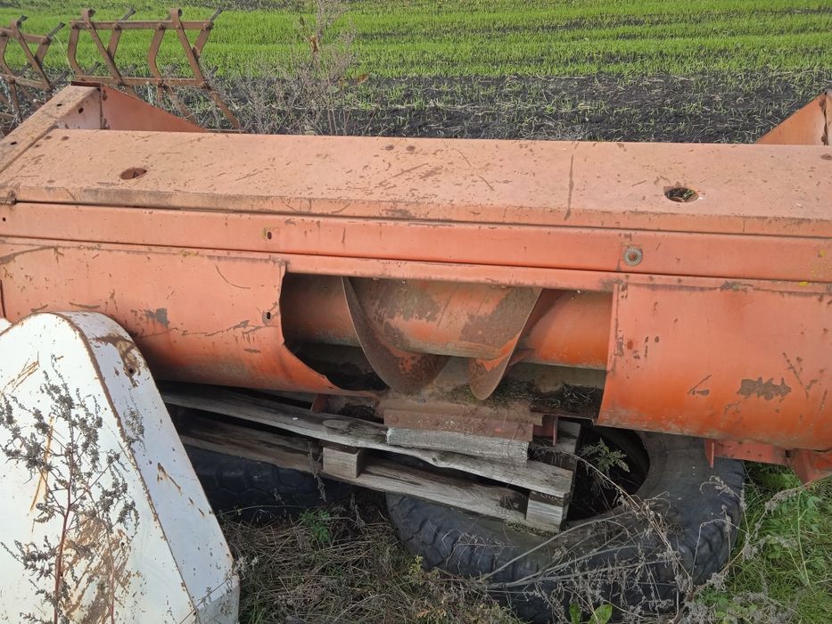 Жатка кукурудзяна трьохрядкова
