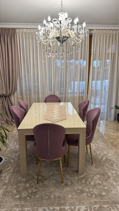 Інтерєрні стільці преміум - класа ! Велюрові , мякеньки , дуже гарні