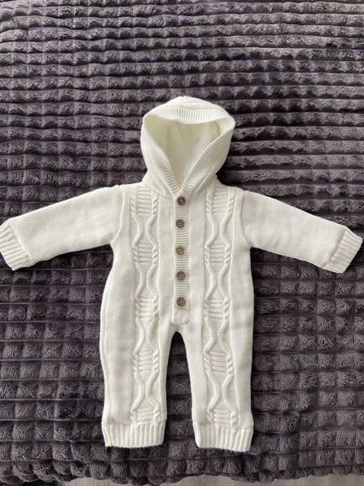 Вʼязаний утеплений комбінезон