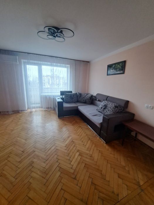 Продается 3ком.кв пл.Победы