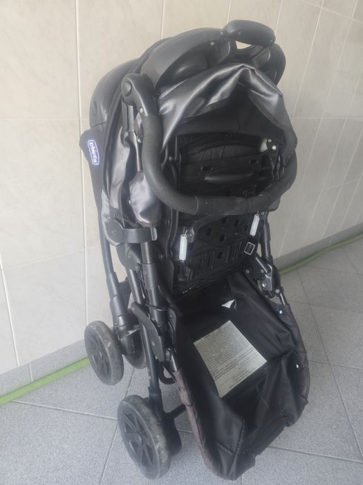 Carrinho da chicco com toldo