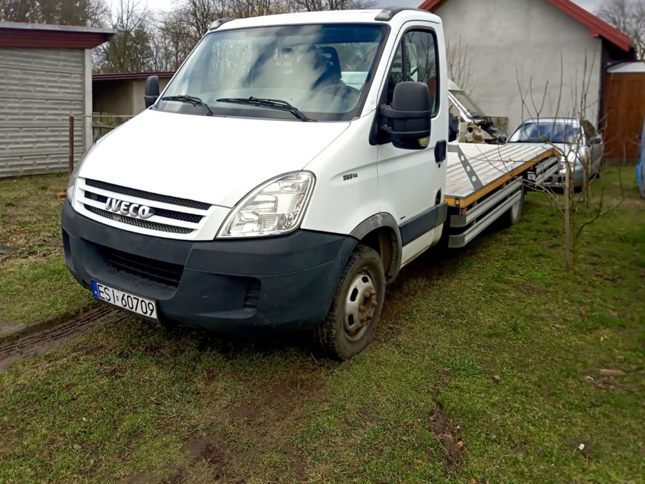 Usługi Transport Laweta Osobowe Dostawcze Powypadkowe Maszyny Rolnicze