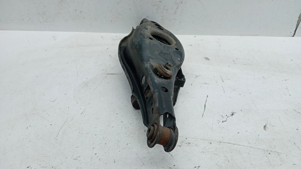 Braço de suspensão trás direito TOYOTA Avensis Wagon (_T27_)
