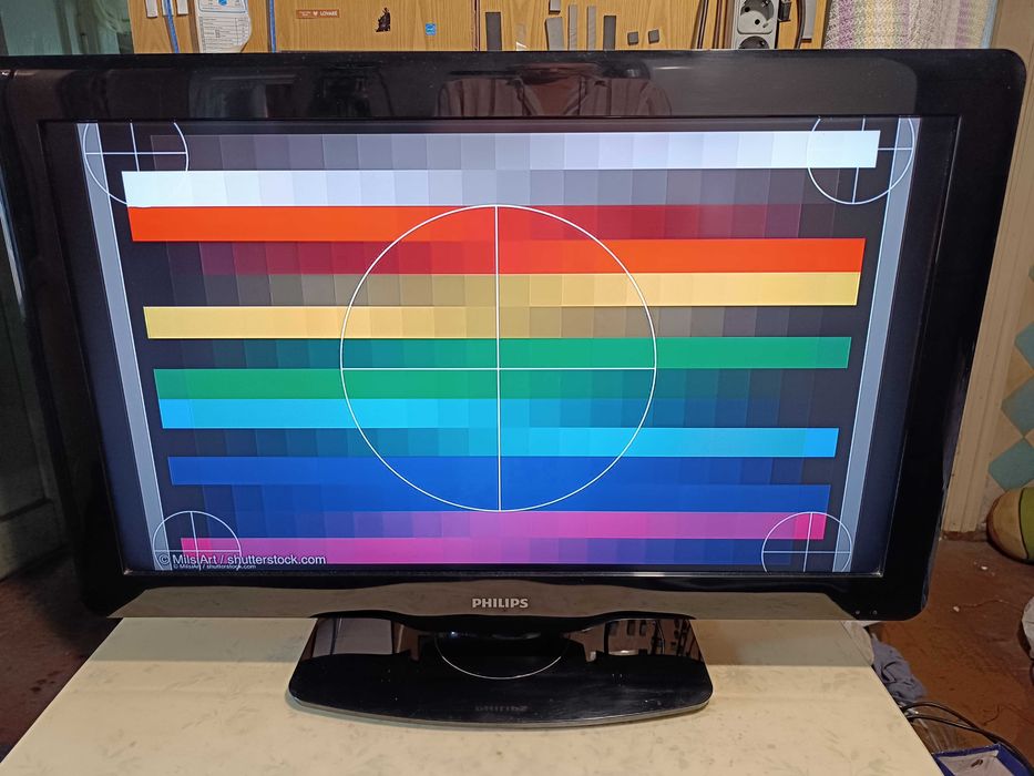 Телевизор 32" Philips 32PFL3605/12