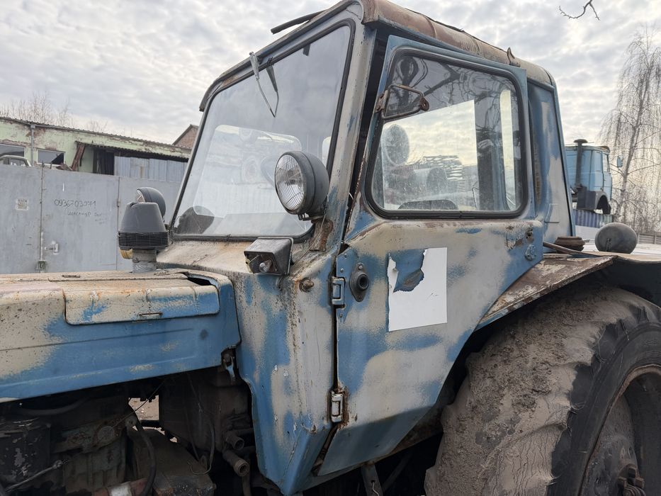 Трактор Мтз-80 ( з малою кабіною )