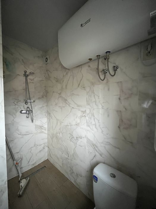 оренда 1 кімнати в особняку в Новояворівську