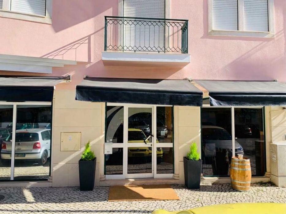 Estabelecimento Comercial - Montijo