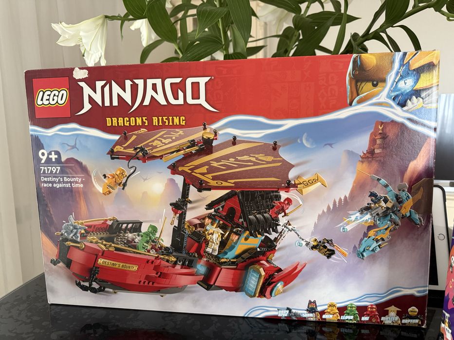 LEGO Friends , LEGO Ninjago "Дар Судьбы: Гонка со временем",