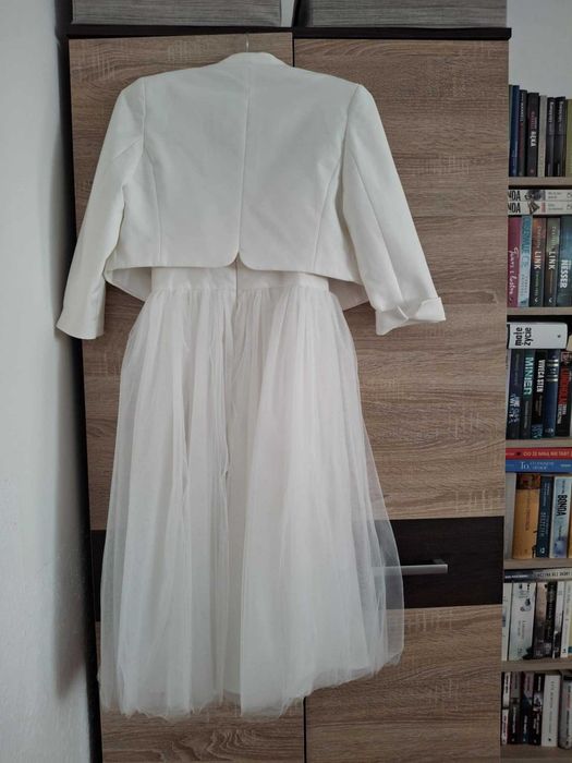 Sukienka biała tiulowa + krótka marynarka