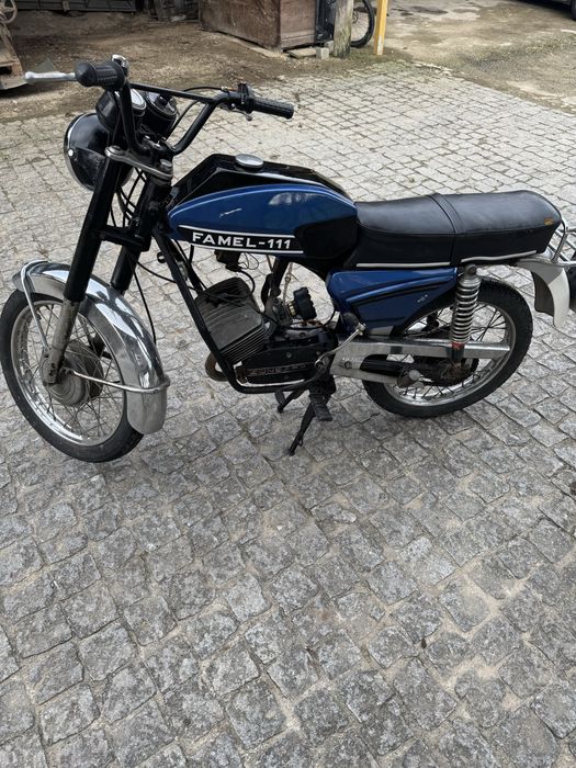 Motorizada Famel 111