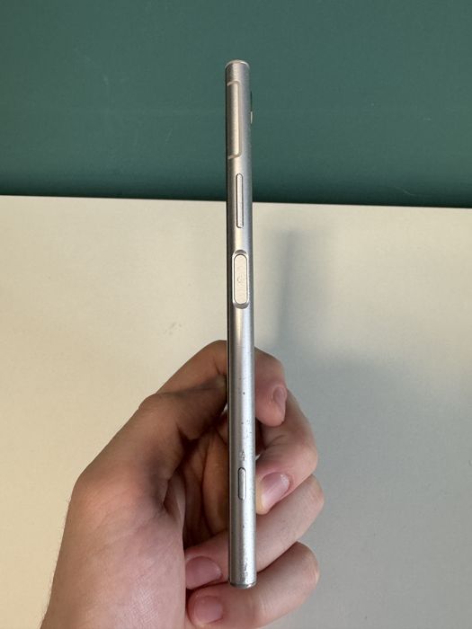 Sony Xperia XZ1 4/64gb
