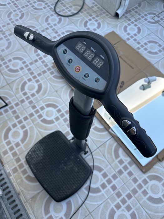Plataforma Vibratória Vibro-Sana EM-B400 - Totalmente Funcional