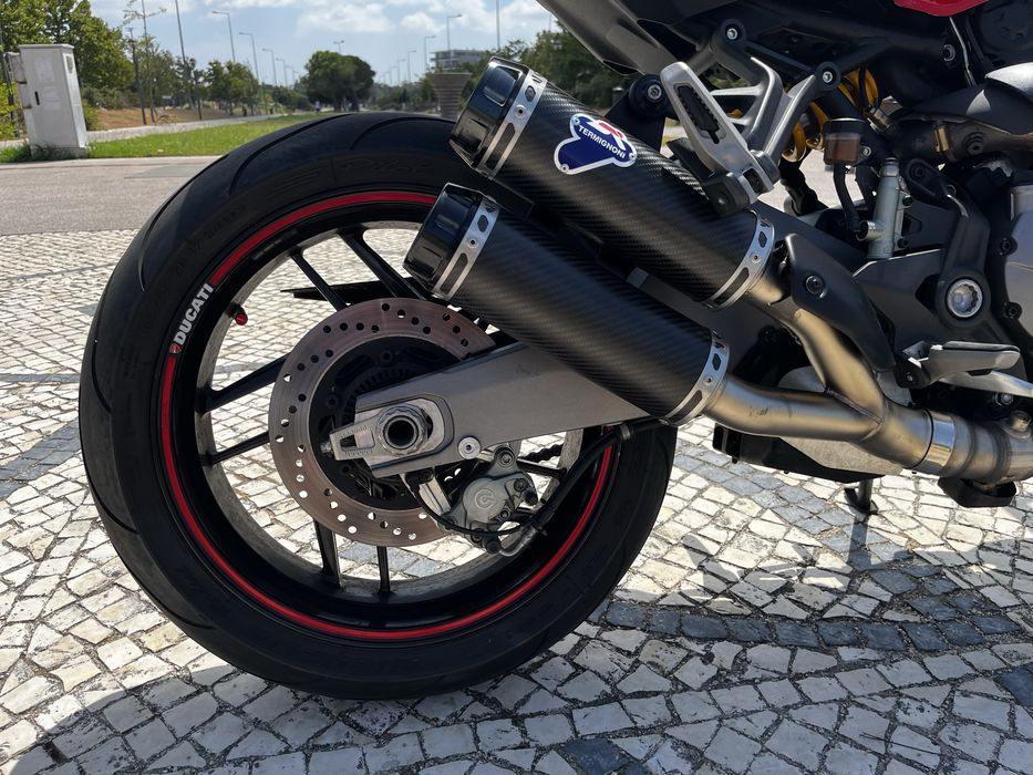 Ducati Monster 821 Red 2018