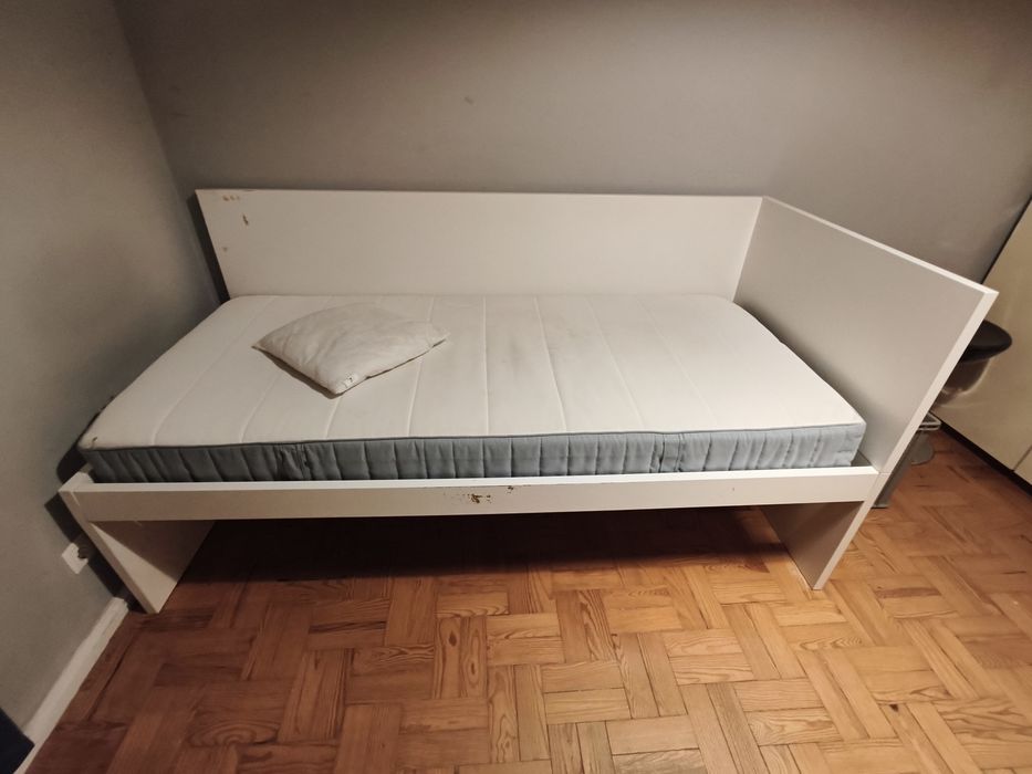 Cama de solteiro com colchão