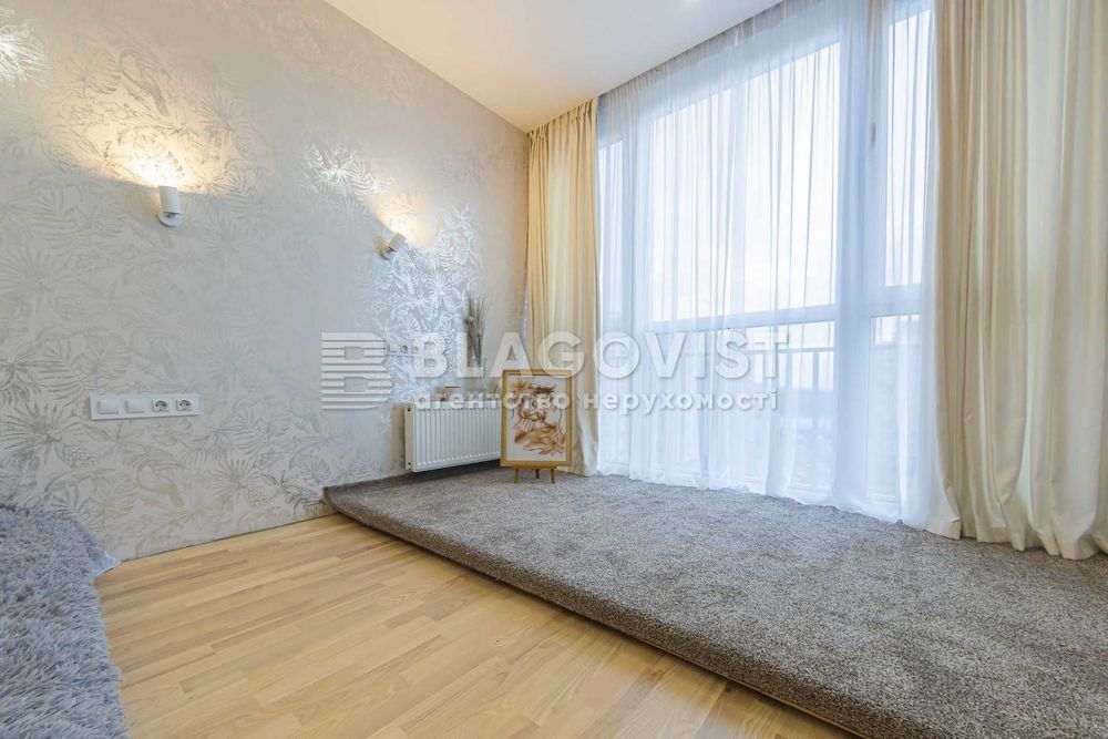 АКТУАЛЬНО! Продаж просторої квартири з ремонтом! ЖК Кришталеві джерела