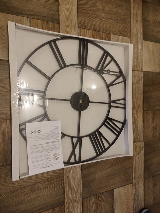 Nowy duży metalowy zegar ścienny 50 cm