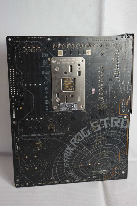 Материнська плата ASUS ROG STRIX X670E-F GAMING WIFI AM5 RYZEN 5/7/9