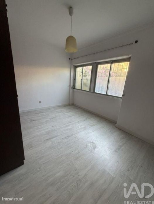 Apartamento T1 em Lumiar de 75 m2