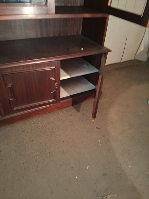 Móvel /estante sala (TV e arrumação)