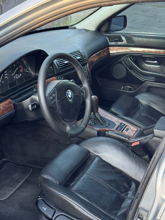 Продам Bmw e39 528i