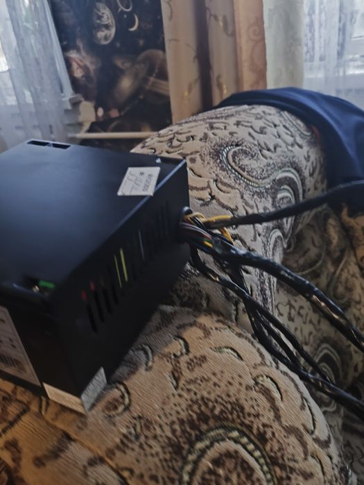 Продам блок живлення