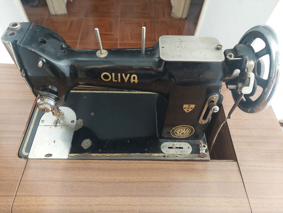 Máquina costura Oliva CL45