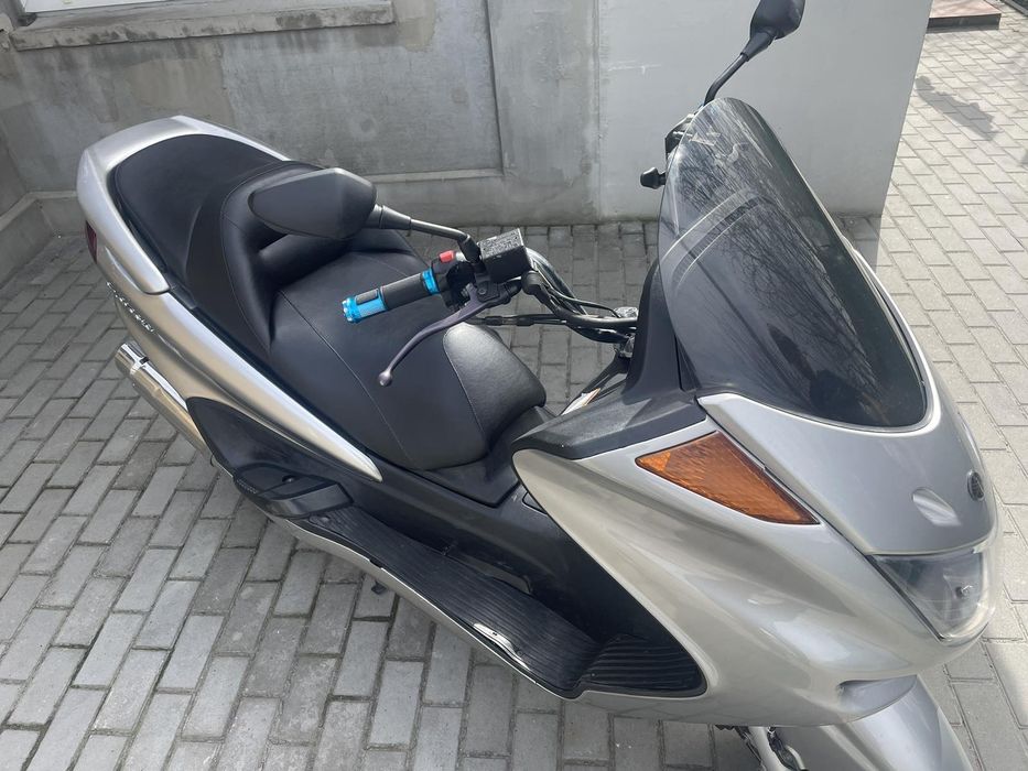 Максі-Скутер Yamaha Majesti