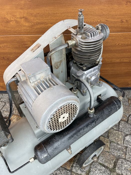 Kompresor sprężarka DDR 10Bar 380V 400V bardzo dobry stan