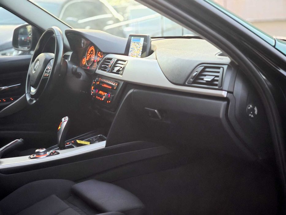 BMW 320D F30 SPORT LINE 2.0 N47 (LOOK M3)