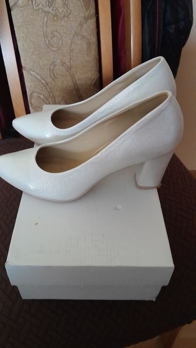 Czółenka buty na słupku