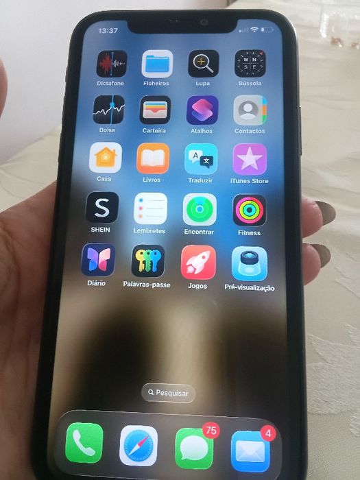 Iphone 11  64GB - bom estado