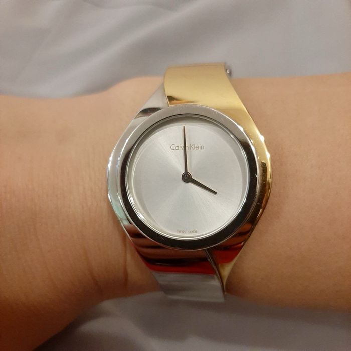 Жіночий годинник Calvin Klein Senses, розмір S 15.4 см. Торг!