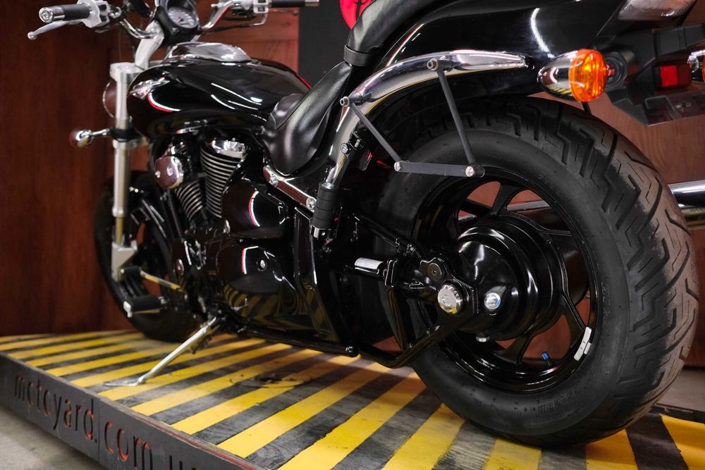 Suzuki Boulevard 800 із Японії