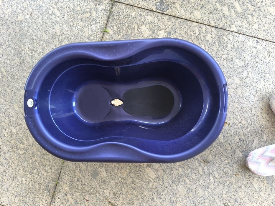 Banheira de bebe com antiderrapante