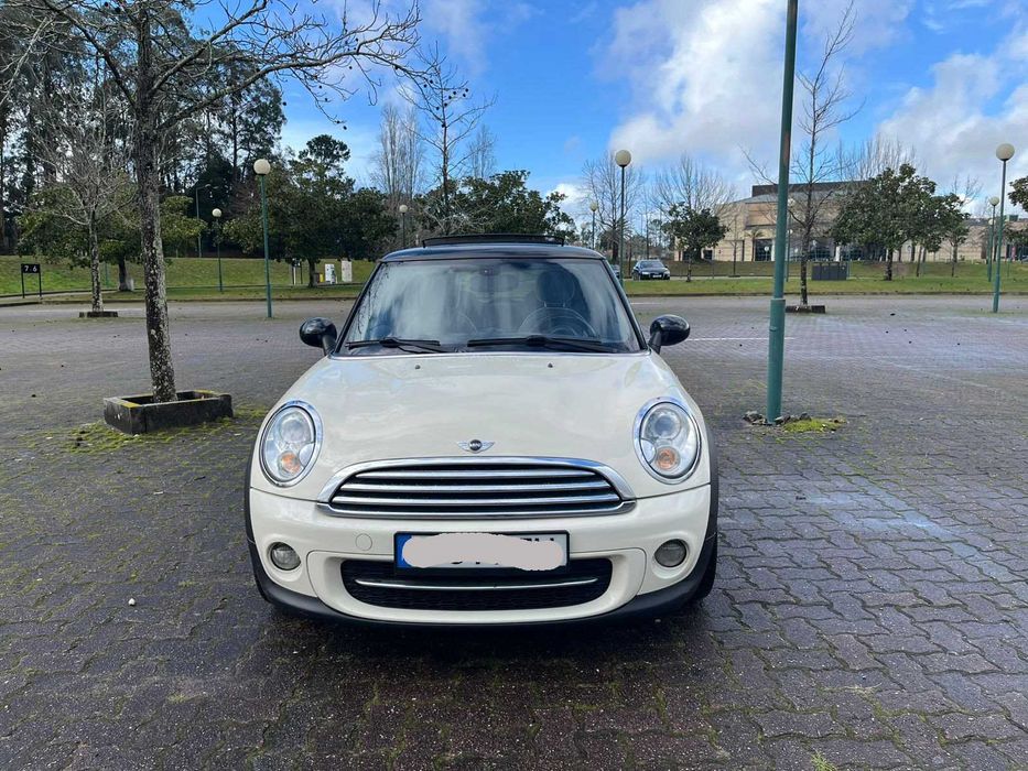 Mini Cooper 2011 1.6 D 116cv, GPS, Teto Panorâmico,  Banco Pele, Xenon