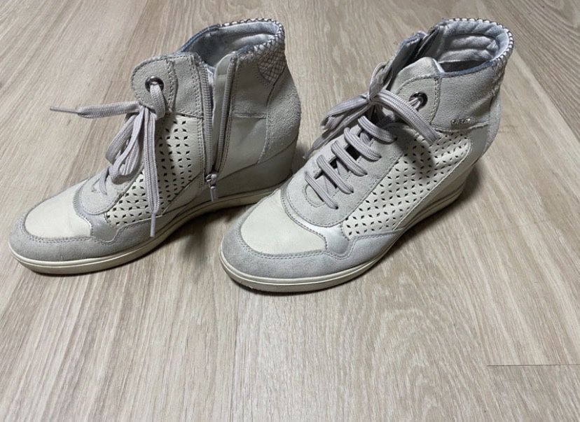 Buty na koturnie Geox