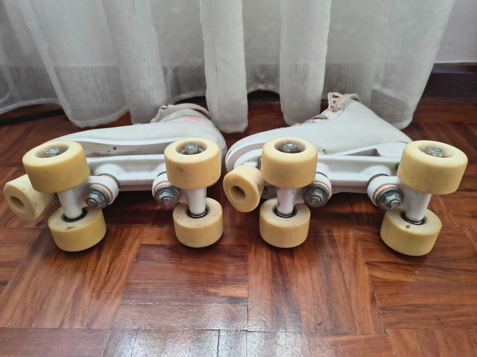 Patins de 4 rodas n. 35