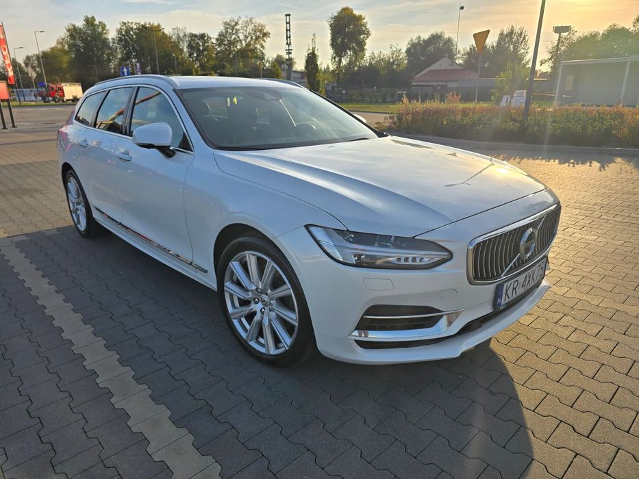 Volvo V90