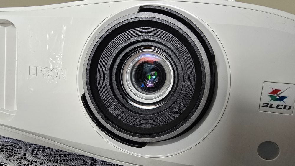 Projektor do kina domowego Epson EH-TW7000 4K