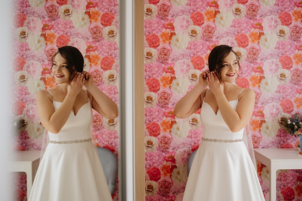 Satynowa suknia ślubna na ramiączka śmietanka śmietankowa z cyrkoniami