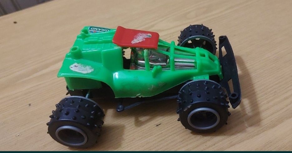 Машинка гоночная