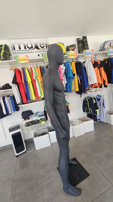 Manequin com altura 190 cm
