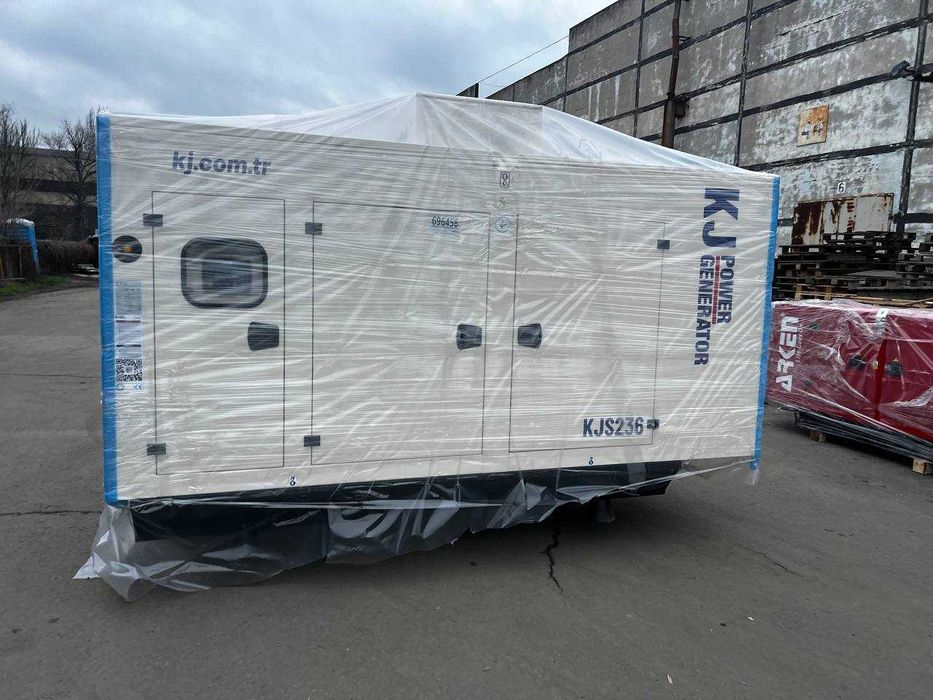 Дизельний генератор з двигуном Doosan KJDD220