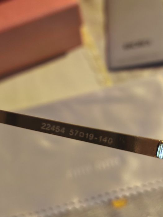 Óculos de sol Miu Miu