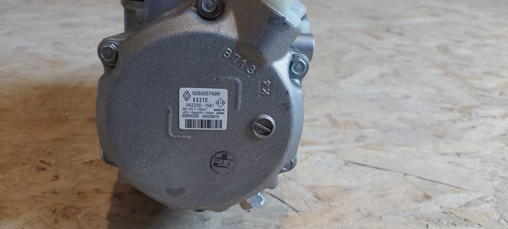 Компресор кондиціонера 926005749R Renault Zoe