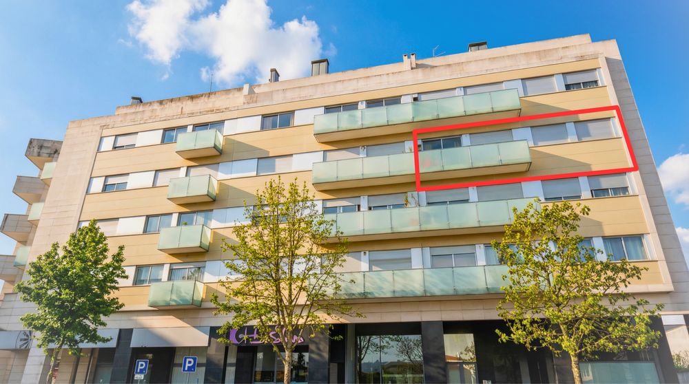 Apartamento T3 para venda com 2 frentes em Viseu