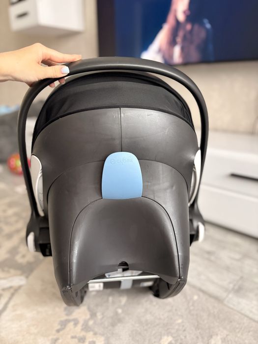 Автолюлька Cybex Aton M + адаптери