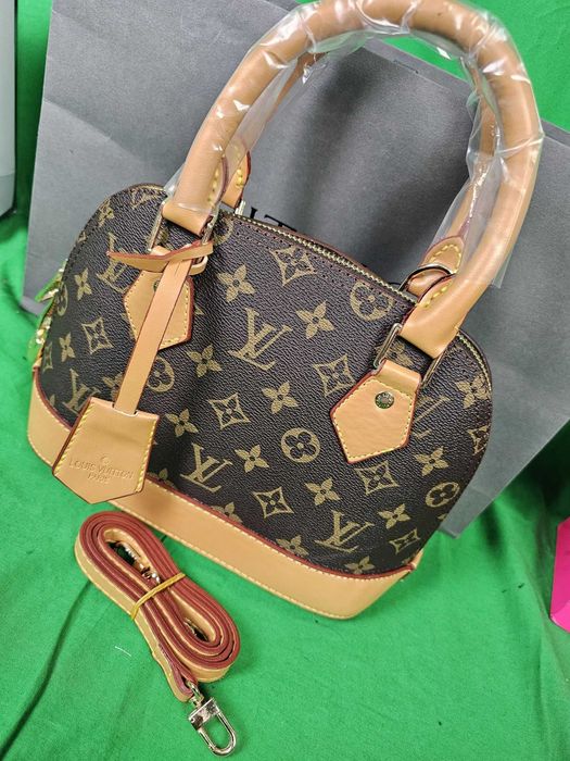 Torebka listonoszka Torba Alma BB skórzana kuferek Premium