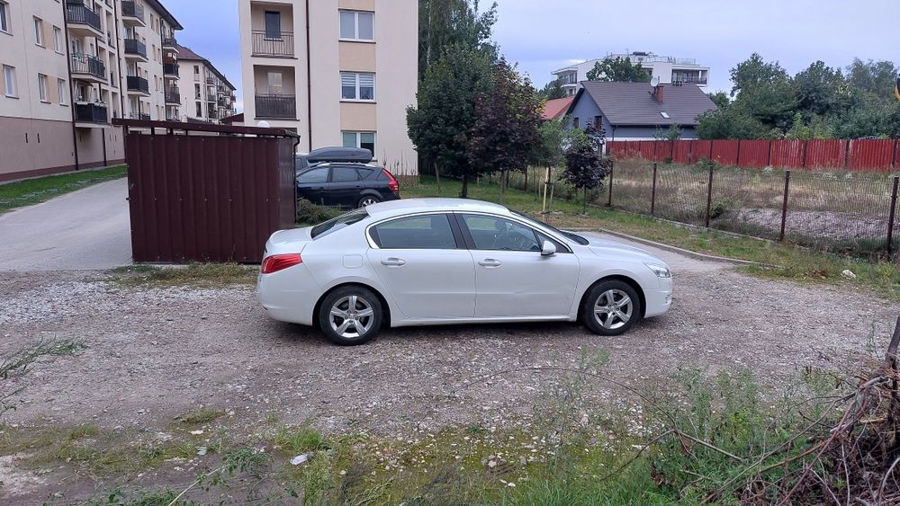 Peugeot 508 1.6 benzyna 156 KM  z 2013 roku.
